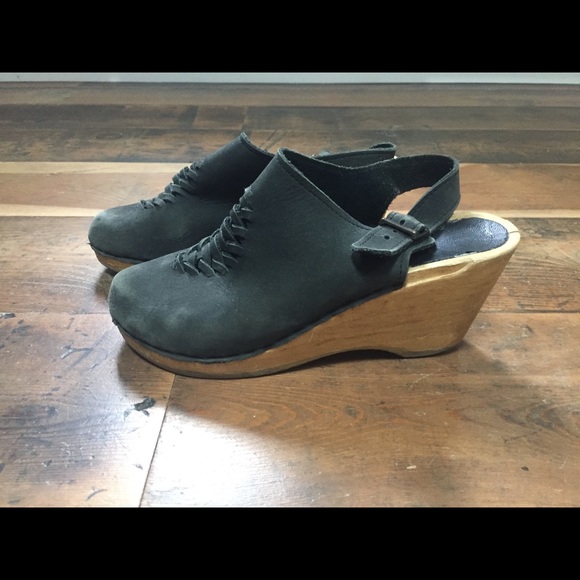 no 6 clogs poshmark